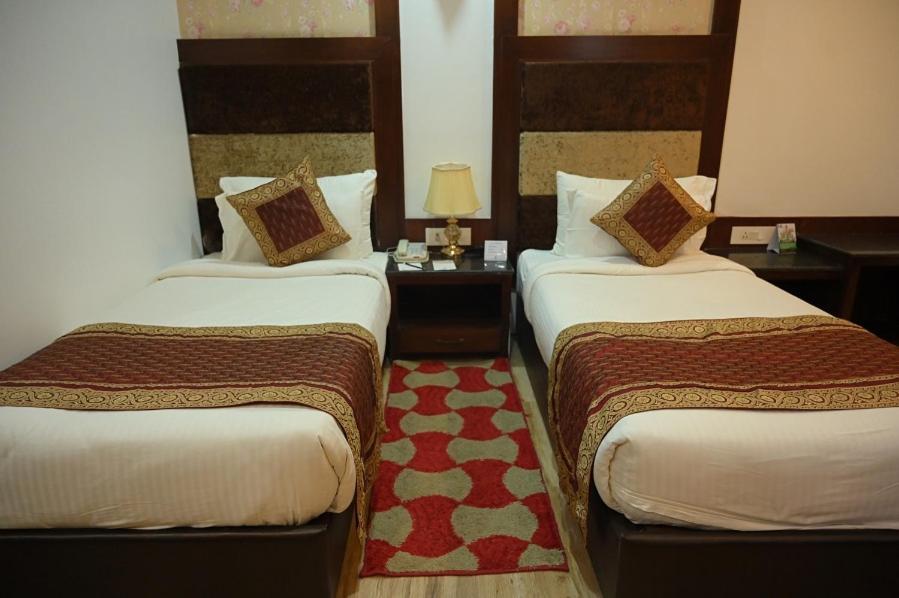 Square Inn Hotel,Varanasi Exterior foto