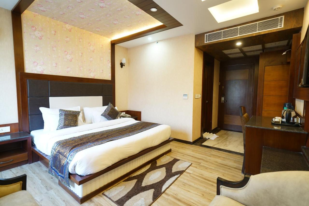 Square Inn Hotel,Varanasi Exterior foto