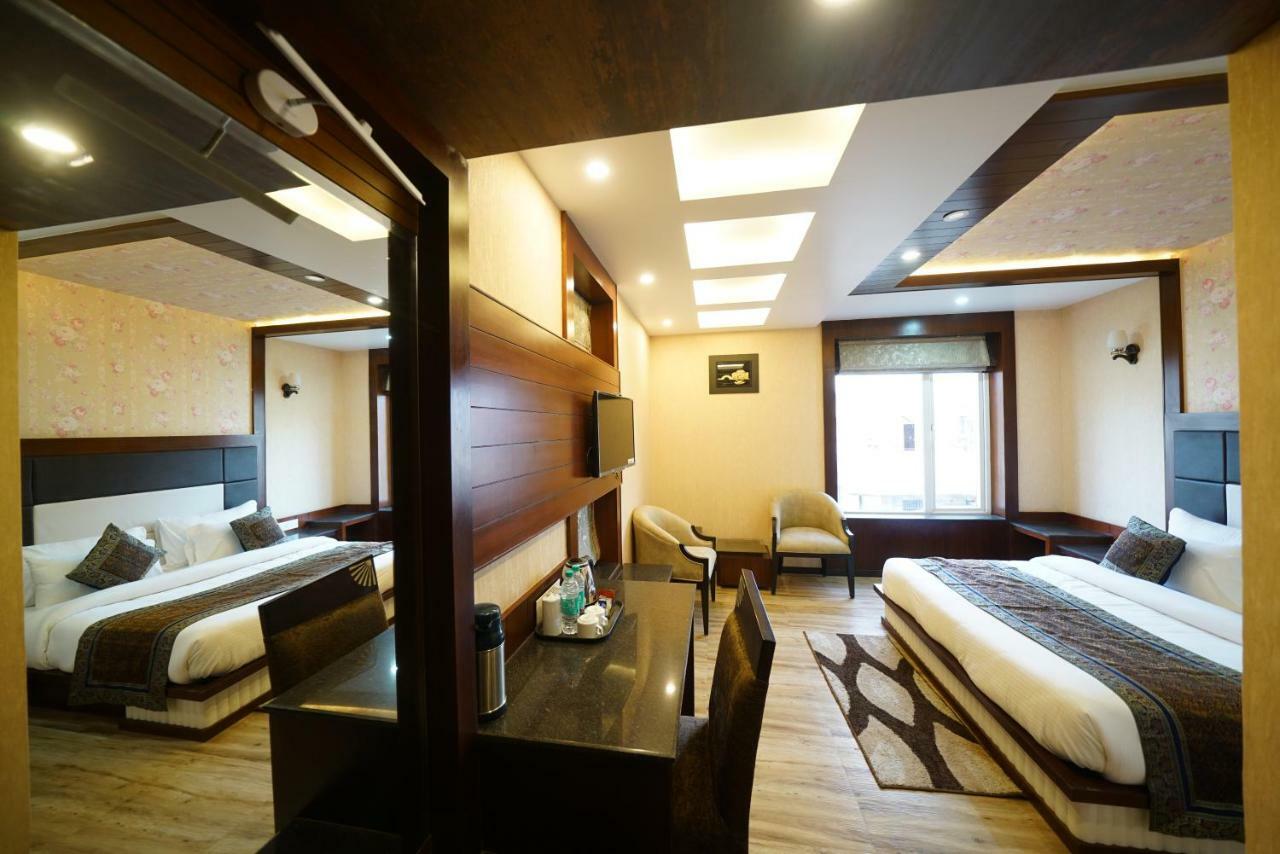 Square Inn Hotel,Varanasi Exterior foto